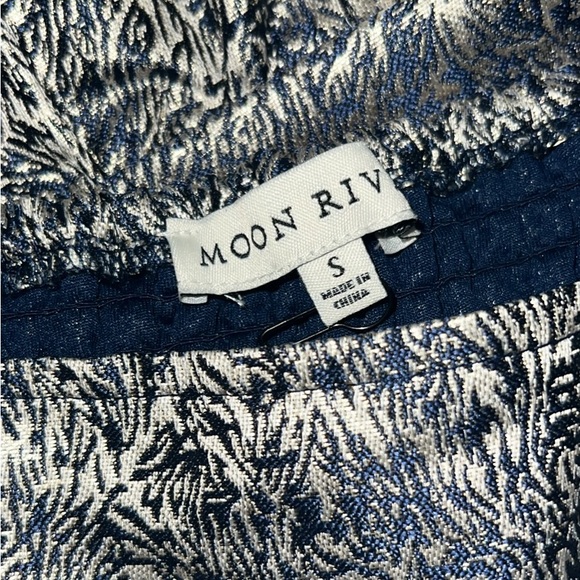 Moon river dress. New not worn before - Picture 4 of 5